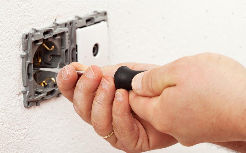 je recherche un électricien Combs-la-Ville